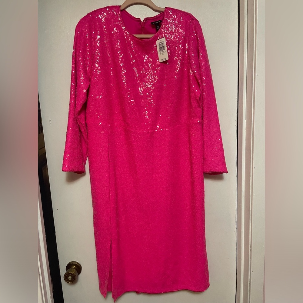New with tags pink sequin dress. Size 16 Torrid.